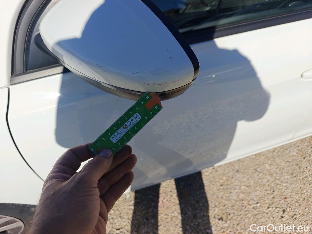  Peugeot  308 PEUGEOT  / 2017 / 5P / familiar SW Style BlueHDi 130 S&S #16