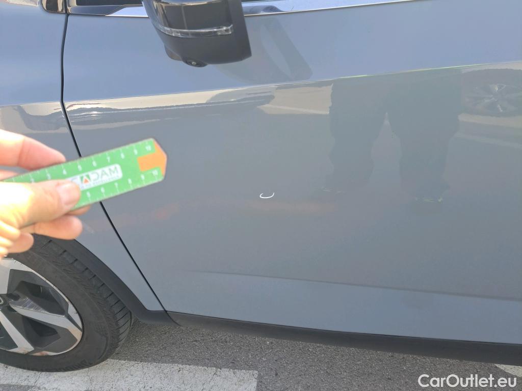  Nissan  Qashqai NISSAN  / 2021 / 5P / todoterreno DIG-T 116kW mHEV Xtronic Premiere Edit.(SL) #35