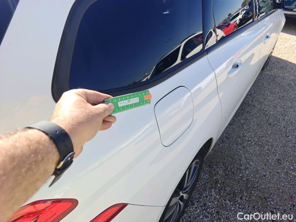  Peugeot  308 PEUGEOT  / 2017 / 5P / familiar SW Style BlueHDi 130 S&S #3