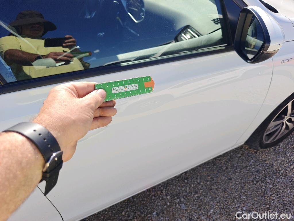  Peugeot  308 PEUGEOT  / 2017 / 5P / familiar SW Style BlueHDi 130 S&S #19