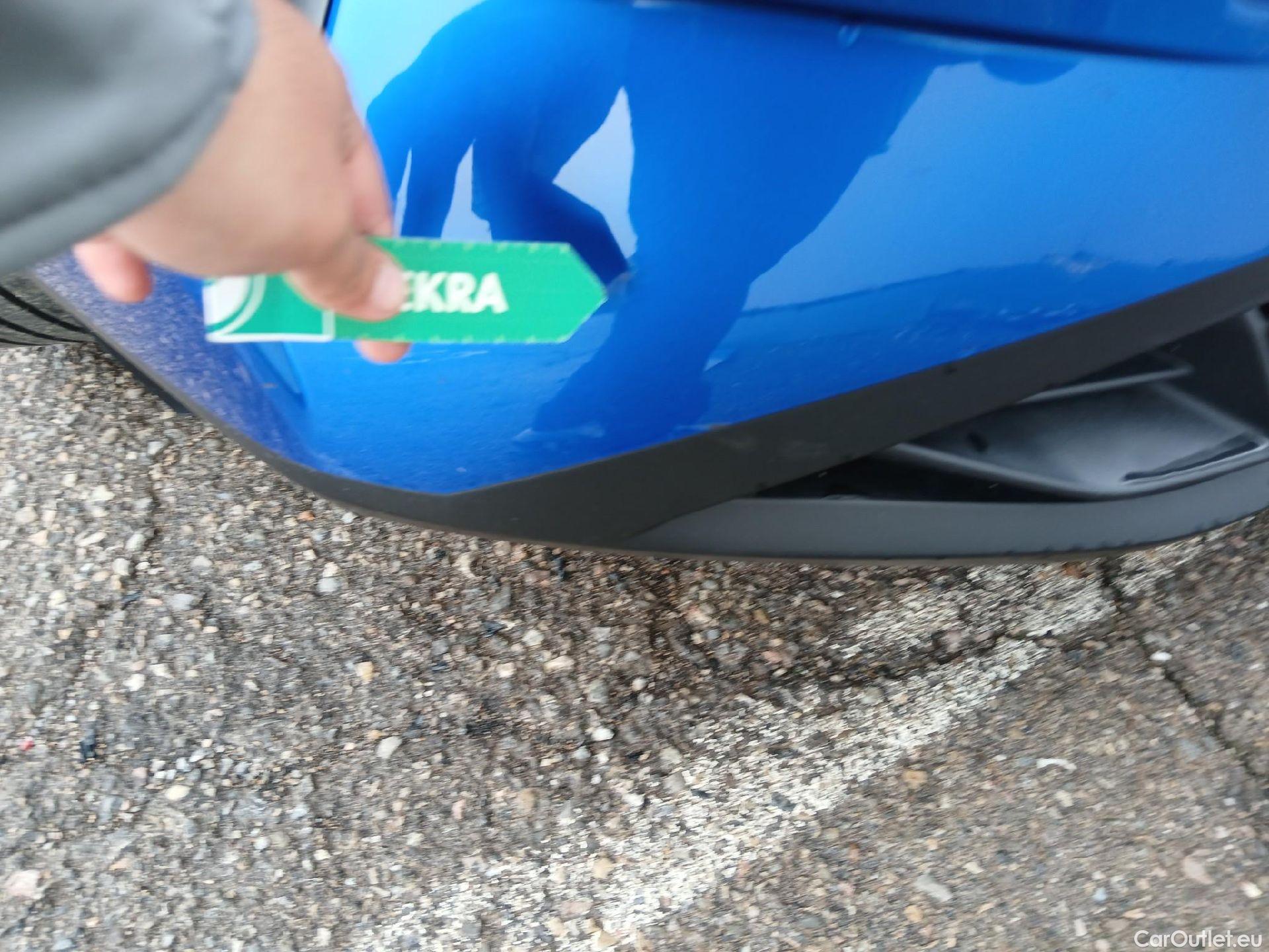  Nissan  Qashqai NISSAN  / 2021 / 5P / todoterreno DIG-T 116kW mHEV Xtronic Prem.Edit. Bit.(SL) #3