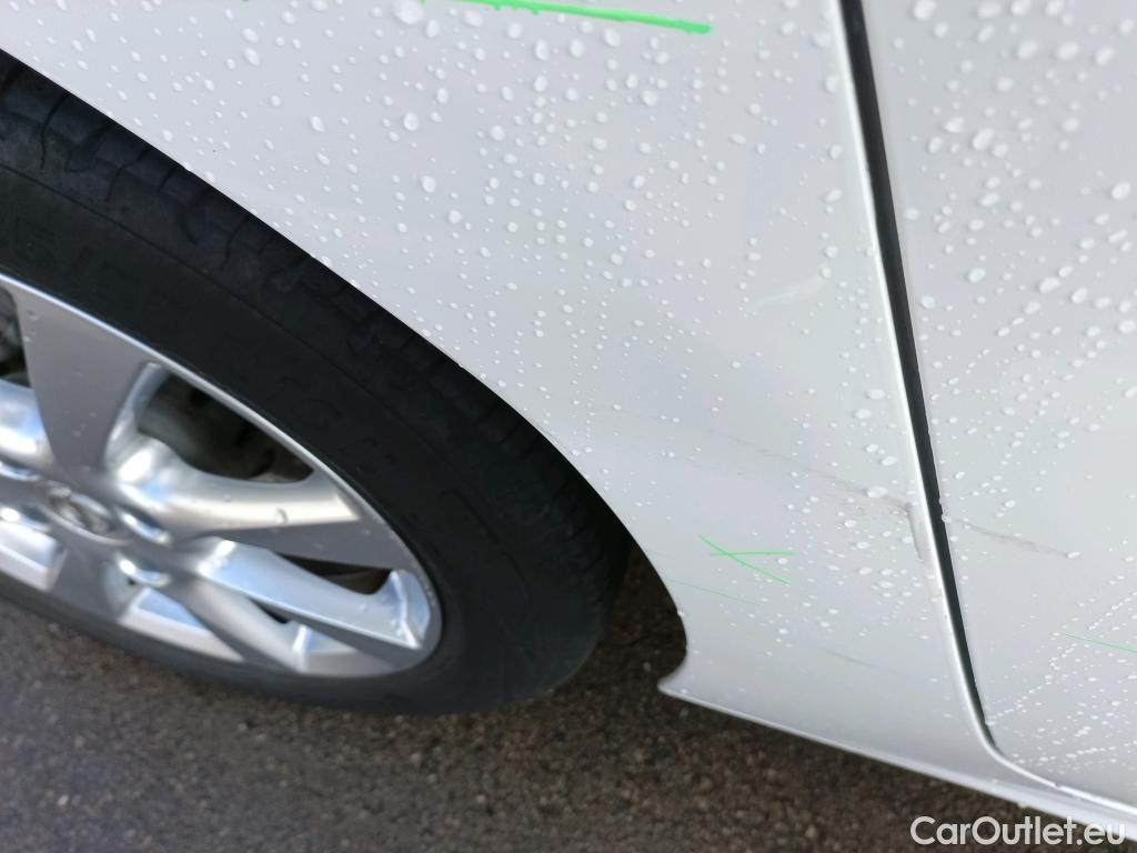  Opel  Corsa OPEL  / 2019 / 5P / berlina con portón 1.2T XHL 74kW (100CV) Edition (AC) #2