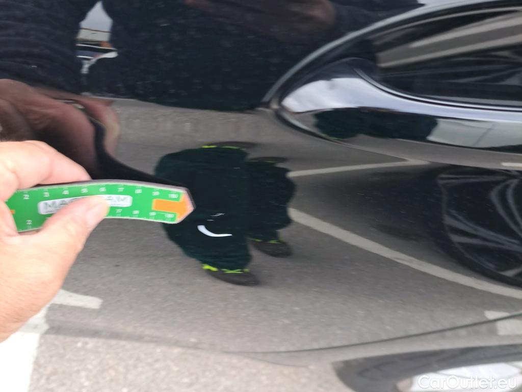  Bmw  Serie 5 BMW  / 2020 / 4P / sedán 520dA xDrive #16