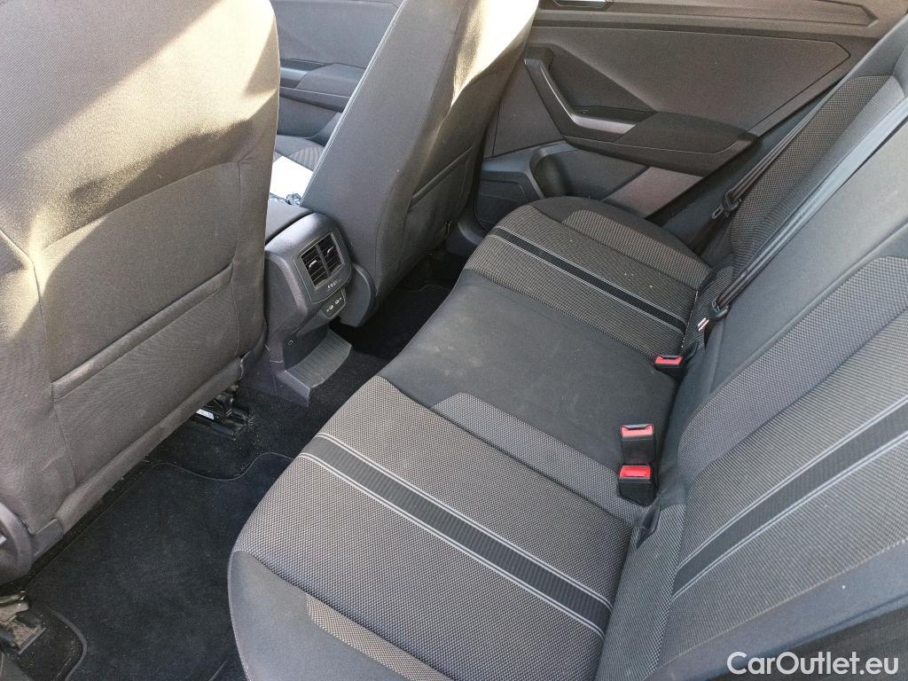 Volkswagen  T-ROC VOLKSWAGEN  / 2017 / 5P / todoterreno Advance 2.0 TDI 110kW (150CV) DSG (AC2) #17