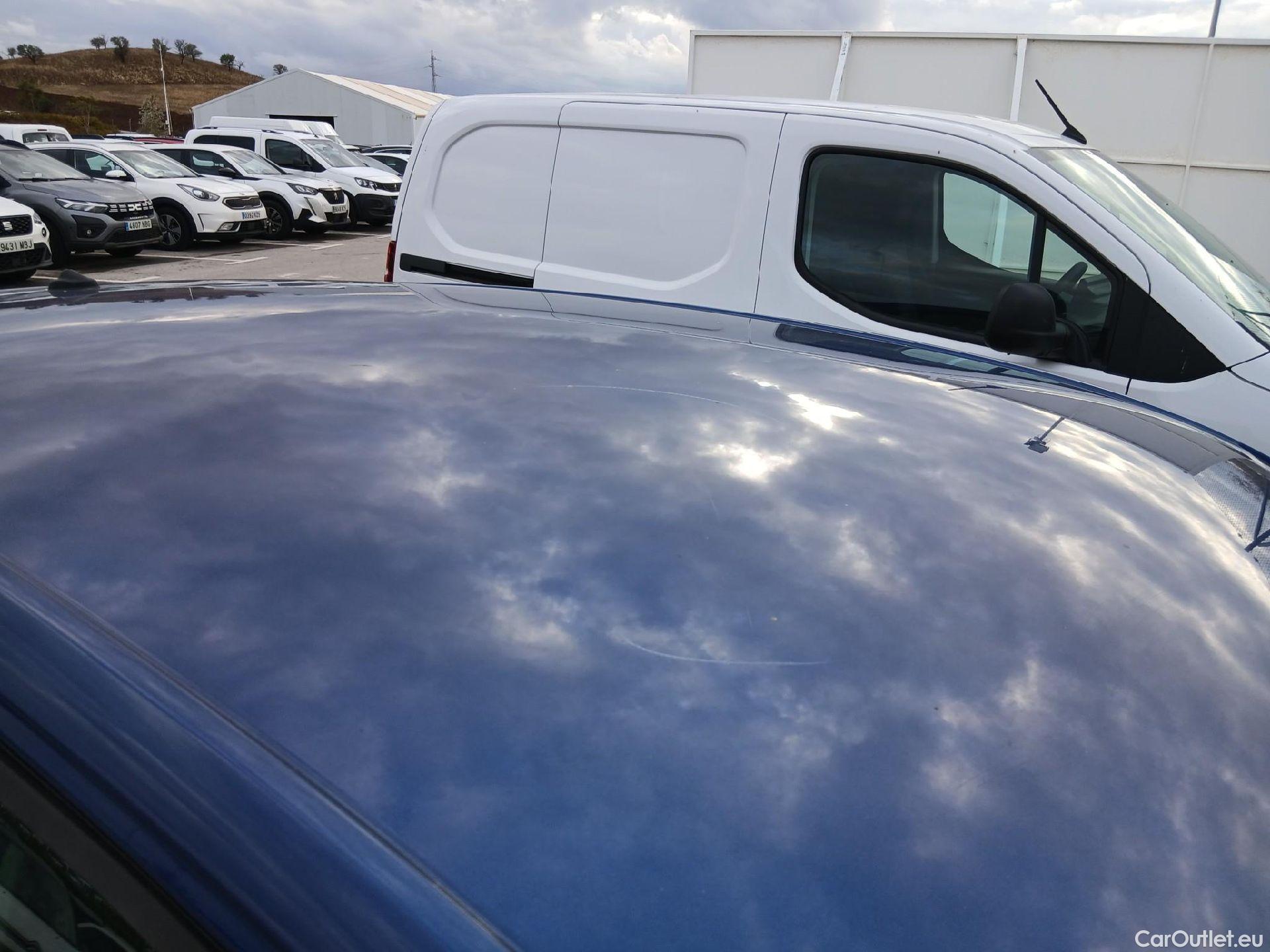  Volkswagen  Polo VOLKSWAGEN  / 2017 / 5P / berlina con portón Advance 1.0 TSI 70kW (95CV) #9