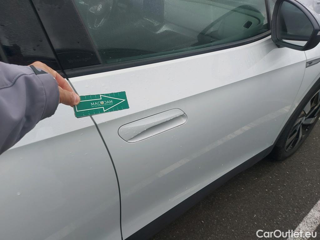  Volkswagen  ID.4 VOLKSWAGEN  / 2020 / 5P / todoterreno 1st 150kW (204CV) Automático 1 vel.(SP) #17