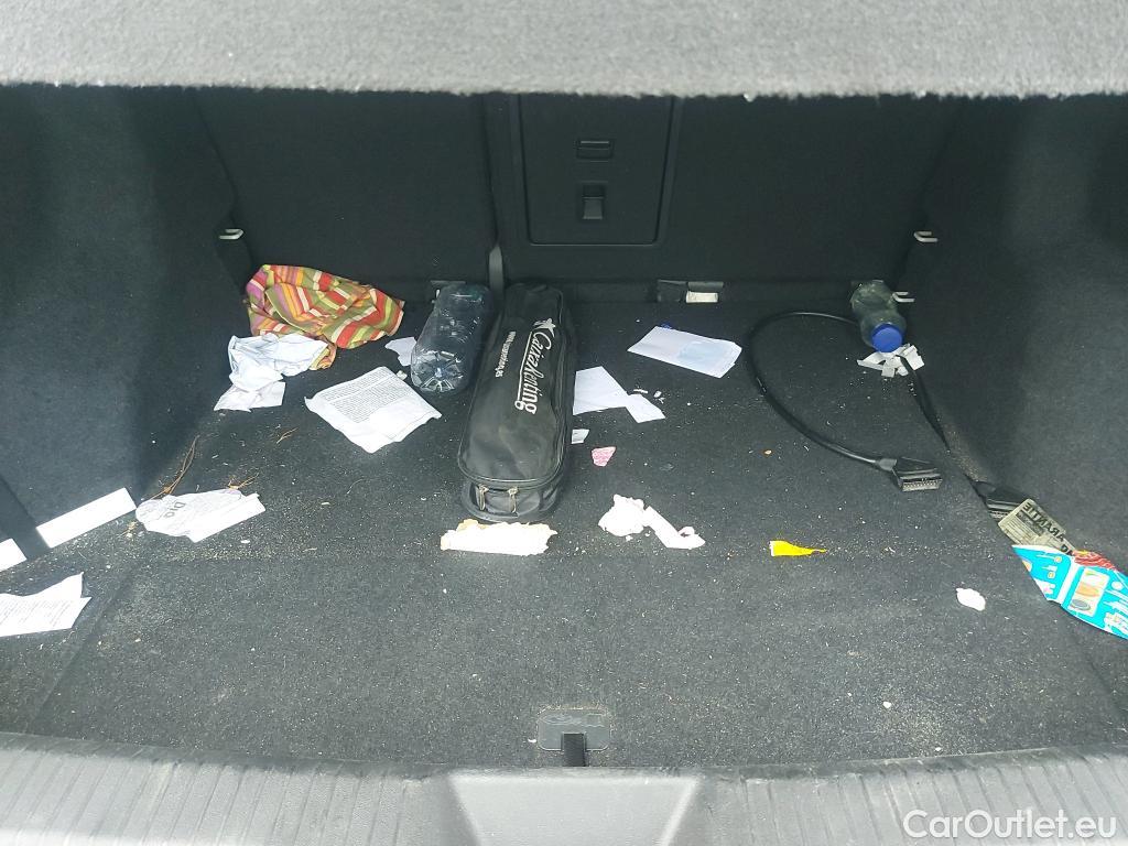  Volkswagen  ID.4 VOLKSWAGEN  / 2020 / 5P / todoterreno 1st 150kW (204CV) Automático 1 vel.(SP) #3