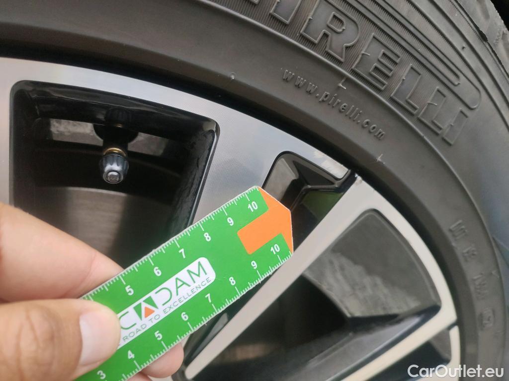  Volvo  XC90 VOLVO  / 2019 / 5P / todoterreno 2.0 T8 AWD Plus Dark Recharge Auto #2