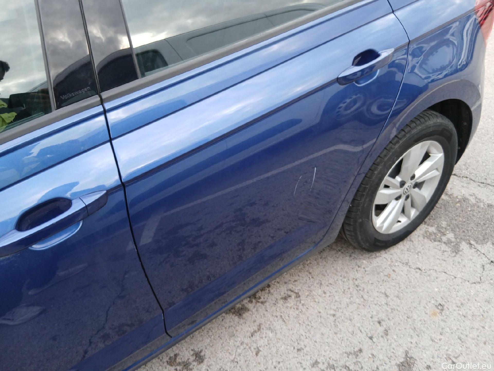  Volkswagen  Polo VOLKSWAGEN  / 2017 / 5P / berlina con portón Advance 1.0 TSI 70kW (95CV) #4