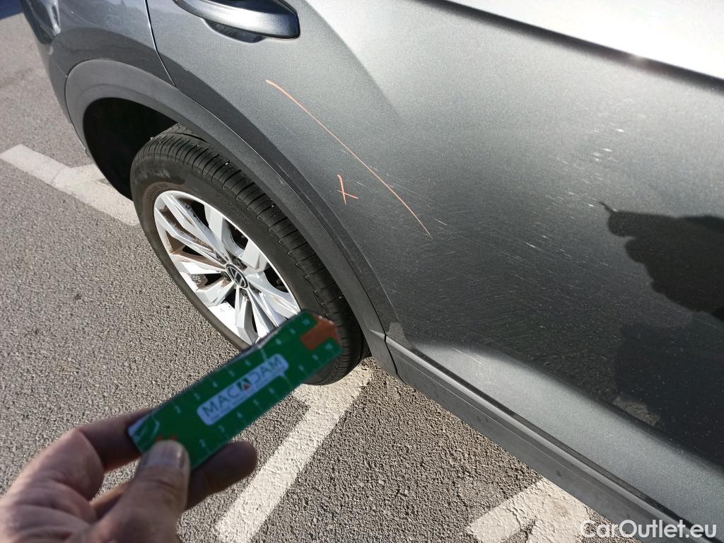  Volkswagen  T-ROC VOLKSWAGEN  / 2017 / 5P / todoterreno Advance 2.0 TDI 110kW (150CV) DSG (AC2) #7