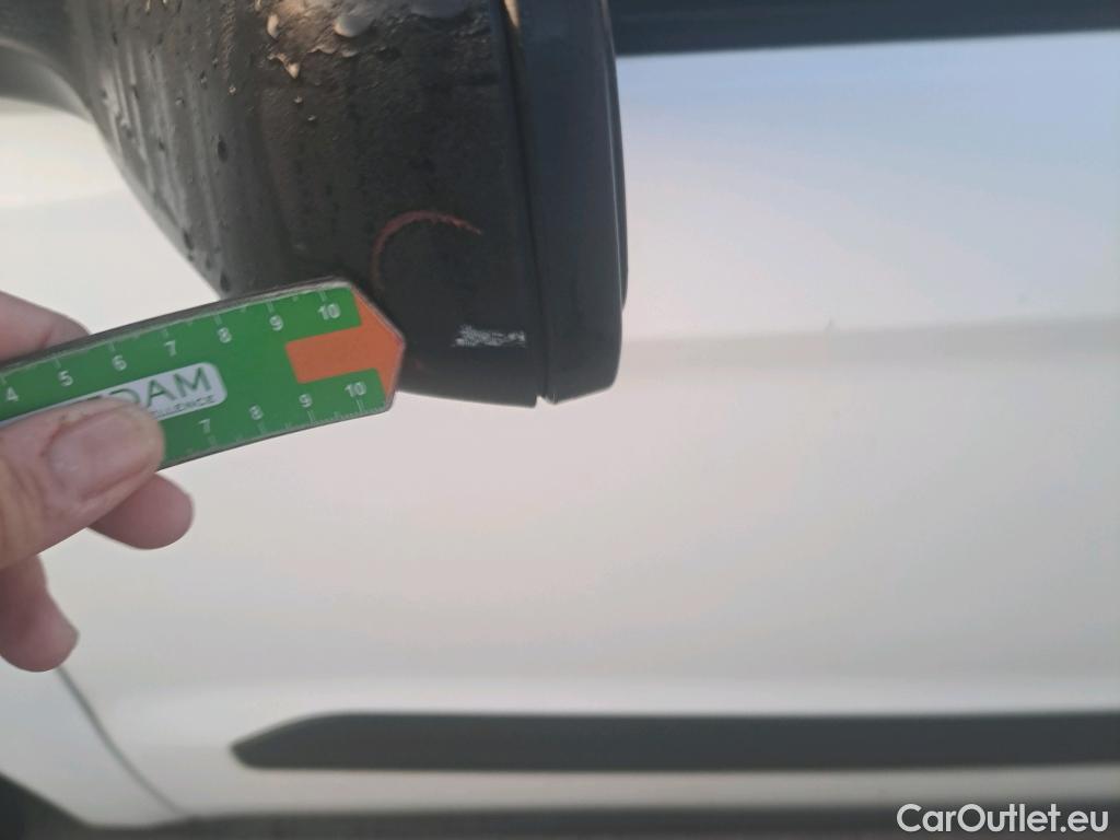  Ford  Transit FORD  Courier/2014/4P/furgón der.turis Van 1.5 TDCi 75kW Trend #40