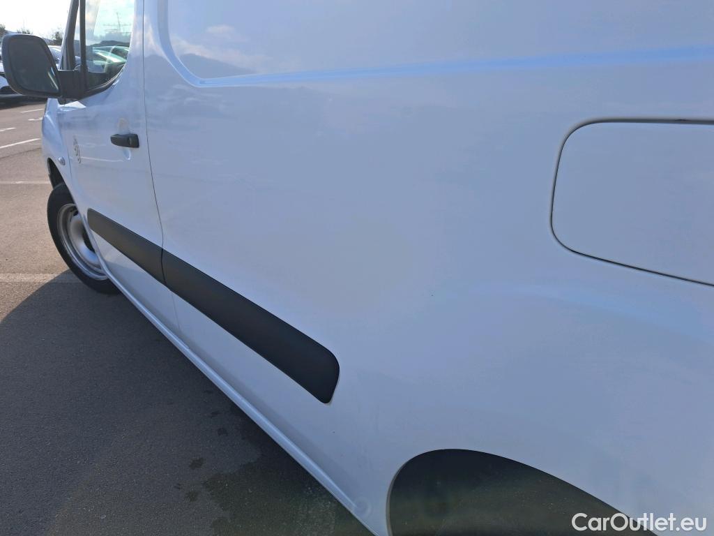  Peugeot  Partner PEUGEOT  VU 4p 2G furgón derivado de Furgón Confort PackL2 BlueHDi 73KW (100) #8