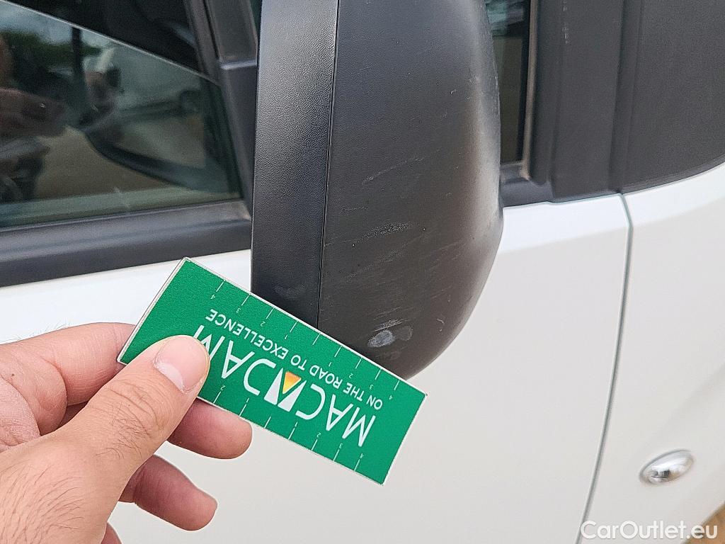  Peugeot  Partner PEUGEOT  / 2018 / 3P / furgón derivado de turismo Pro Standard 600kg BlueHDi 73kW (AC) #46