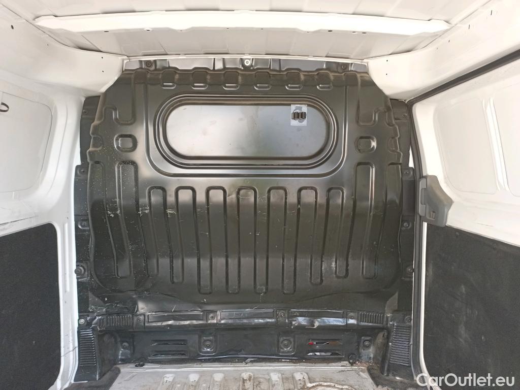  Nissan  NV200 NISSAN e- / 2009 / 4P / furgón Furgón 4p 40 kWh PROFESIONAL #18