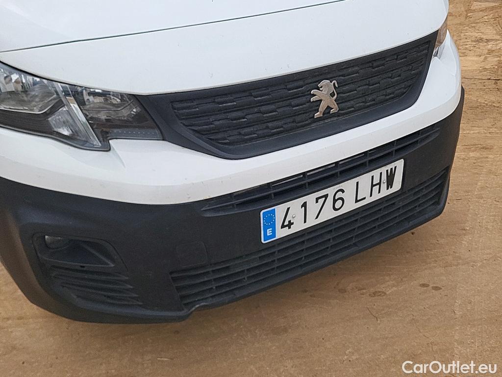  Peugeot  Partner PEUGEOT  / 2018 / 3P / furgón derivado de turismo Pro Standard 600kg BlueHDi 73kW (AC) #21