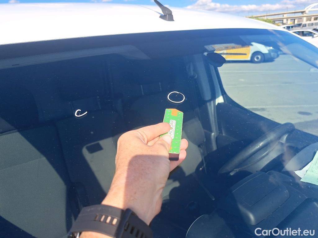  Peugeot  Partner PEUGEOT  VU 4p 2G furgón derivado de Furgón Confort PackL2 BlueHDi 73KW (100) #2