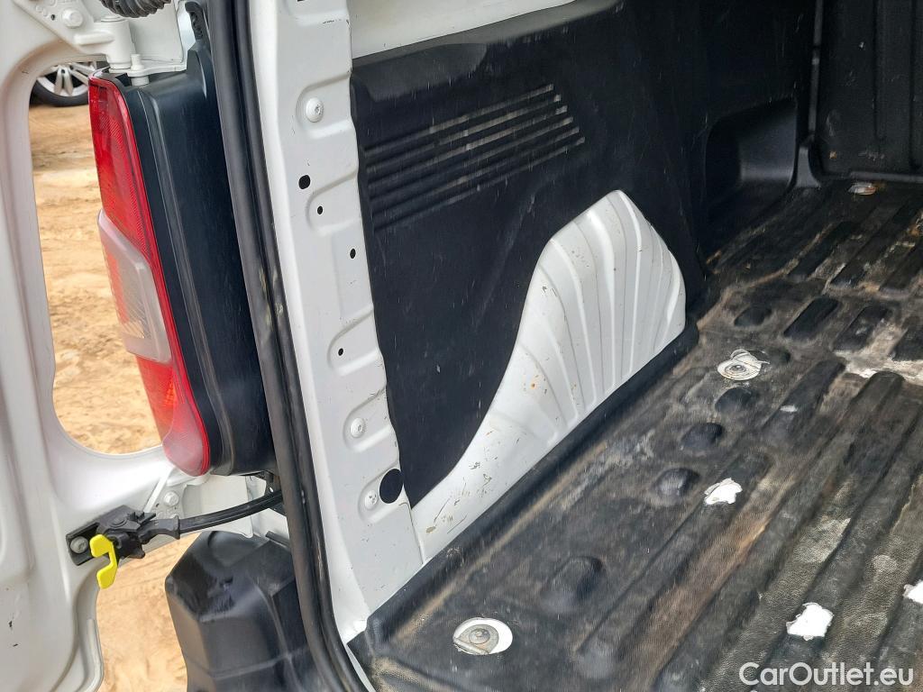  Peugeot  Partner PEUGEOT  / 2018 / 3P / furgón derivado de turismo Pro Standard 600kg BlueHDi 73kW (AC) #5