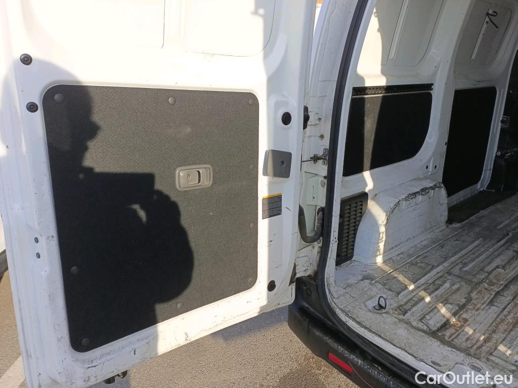  Nissan  NV200 NISSAN e- / 2009 / 4P / furgón Furgón 4p 40 kWh PROFESIONAL #7