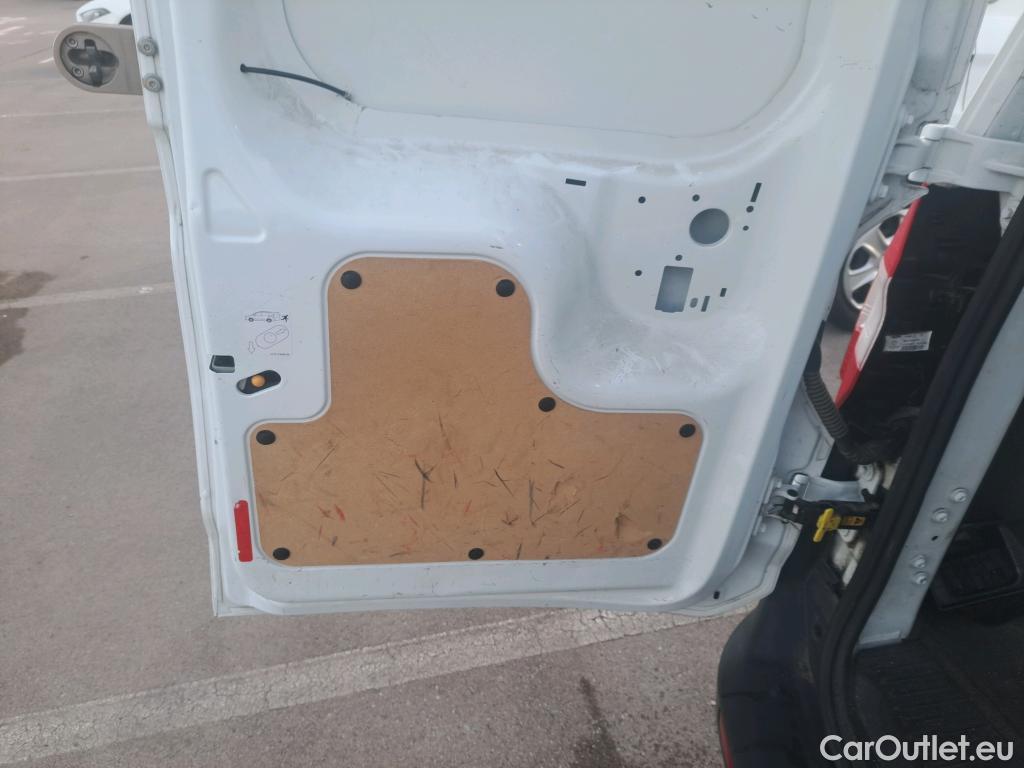  Ford  Transit FORD  Courier/2014/4P/furgón der.turis Van 1.5 TDCi 75kW Trend #29