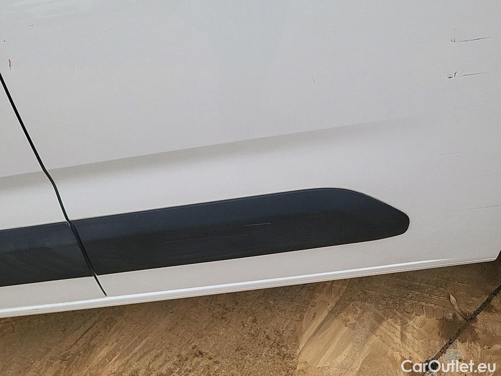  Peugeot  Partner PEUGEOT  / 2018 / 3P / furgón derivado de turismo Pro Standard 600kg BlueHDi 73kW (AC) #43