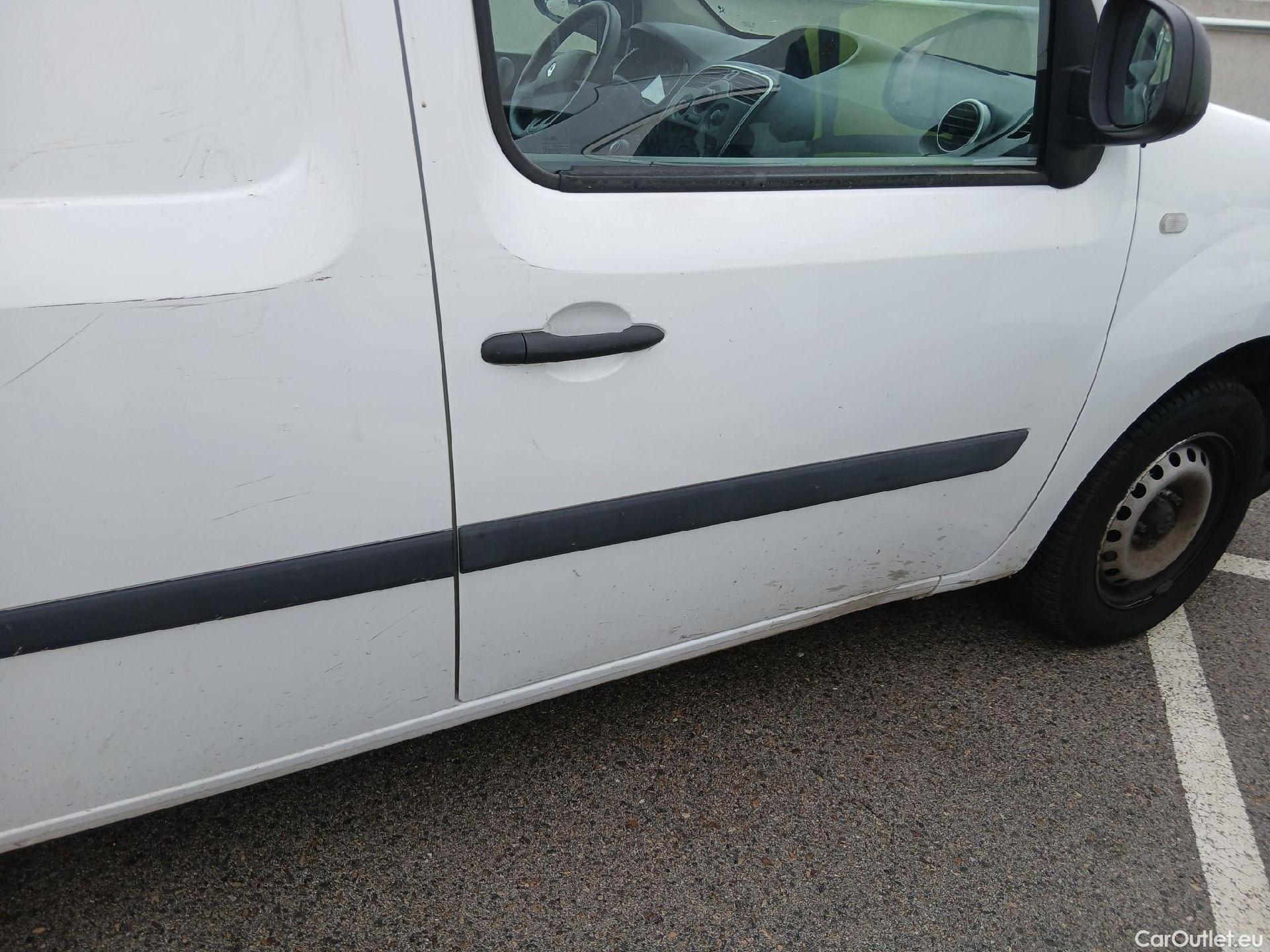  Renault  Kangoo  II Furgón Professional 1.5 dCi 95CV MT6 E6dT #PANELADO ISOTERMO# #27