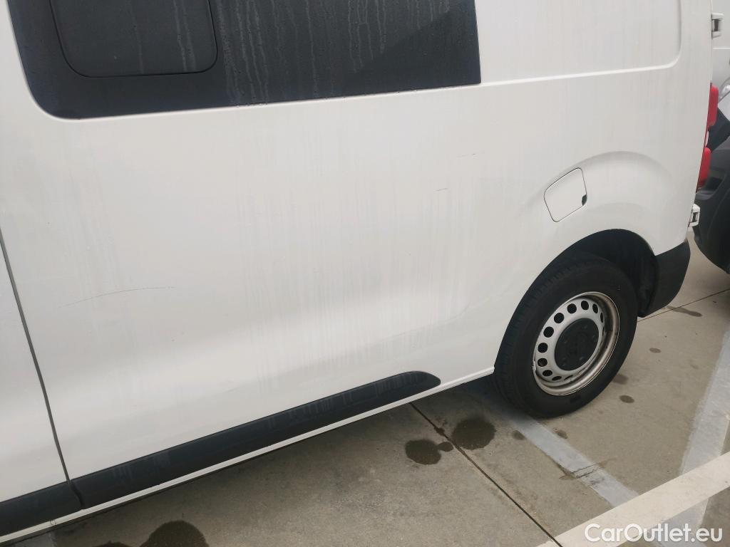  Peugeot  Expert PEUGEOT  / 2016 / 4P / furgón Doble Cab Repl Pro 2.0 BlueHDi 120 Stand #28