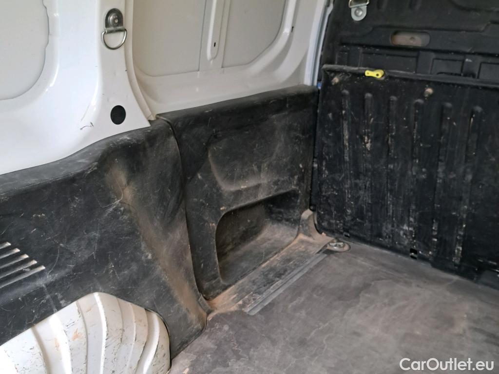  Citroen  Berlingo CITROEN  / 2018 / 3P / furgón derivado de turismo Talla M BlueHDi 100 WORKER #17