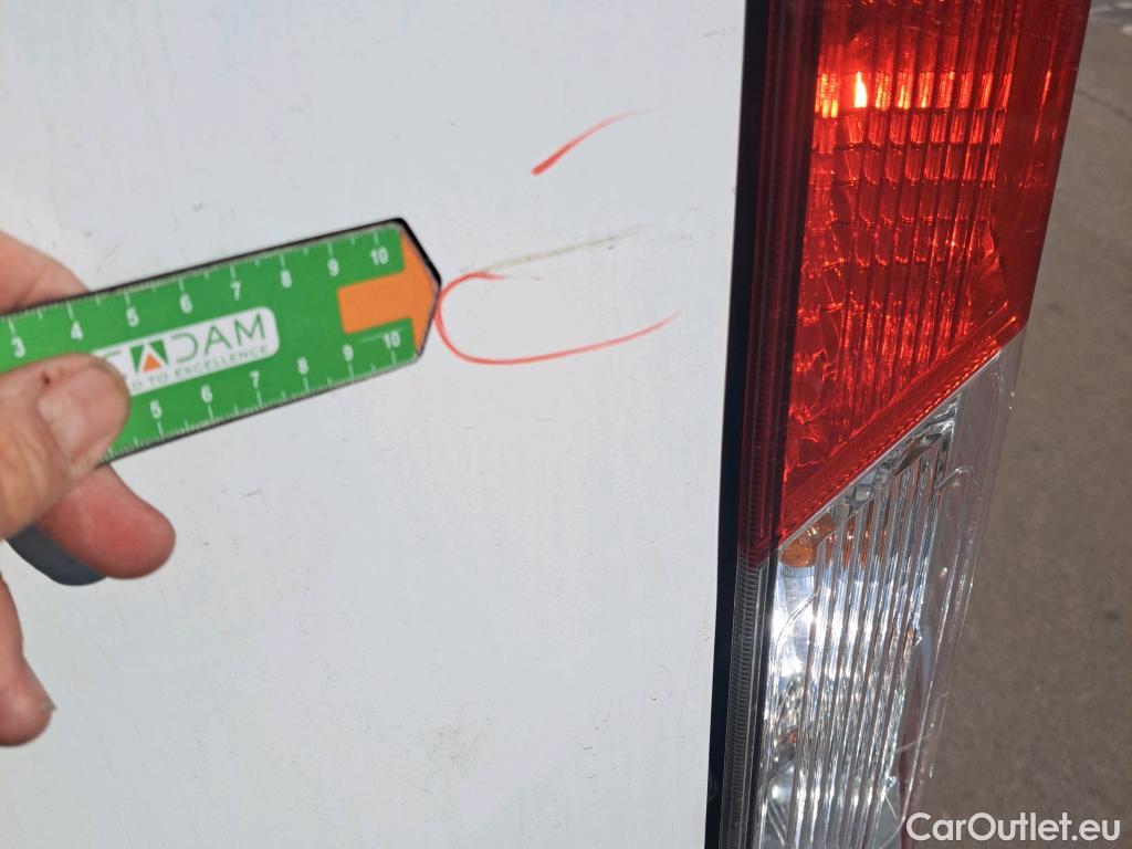  Ford  Transit FORD  / 2013 / 4P / furgón 350 96kW L2H2 Van Trend FWD #53