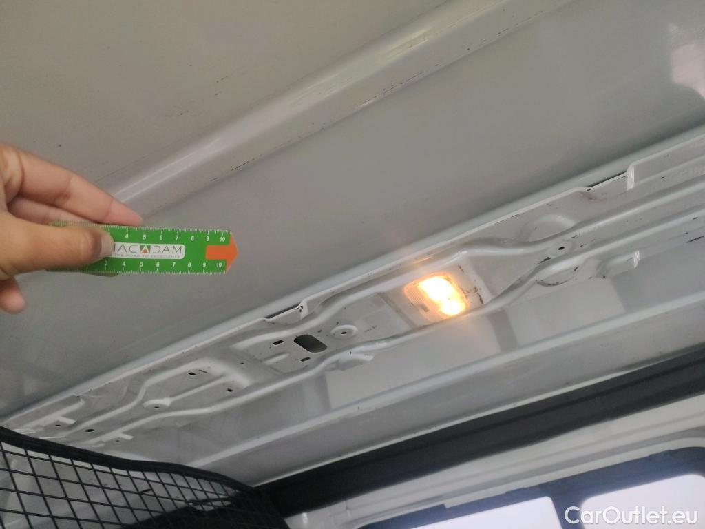  Peugeot  Expert PEUGEOT  / 2016 / 4P / furgón Doble Cab Repl Pro 2.0 BlueHDi 120 Stand #2