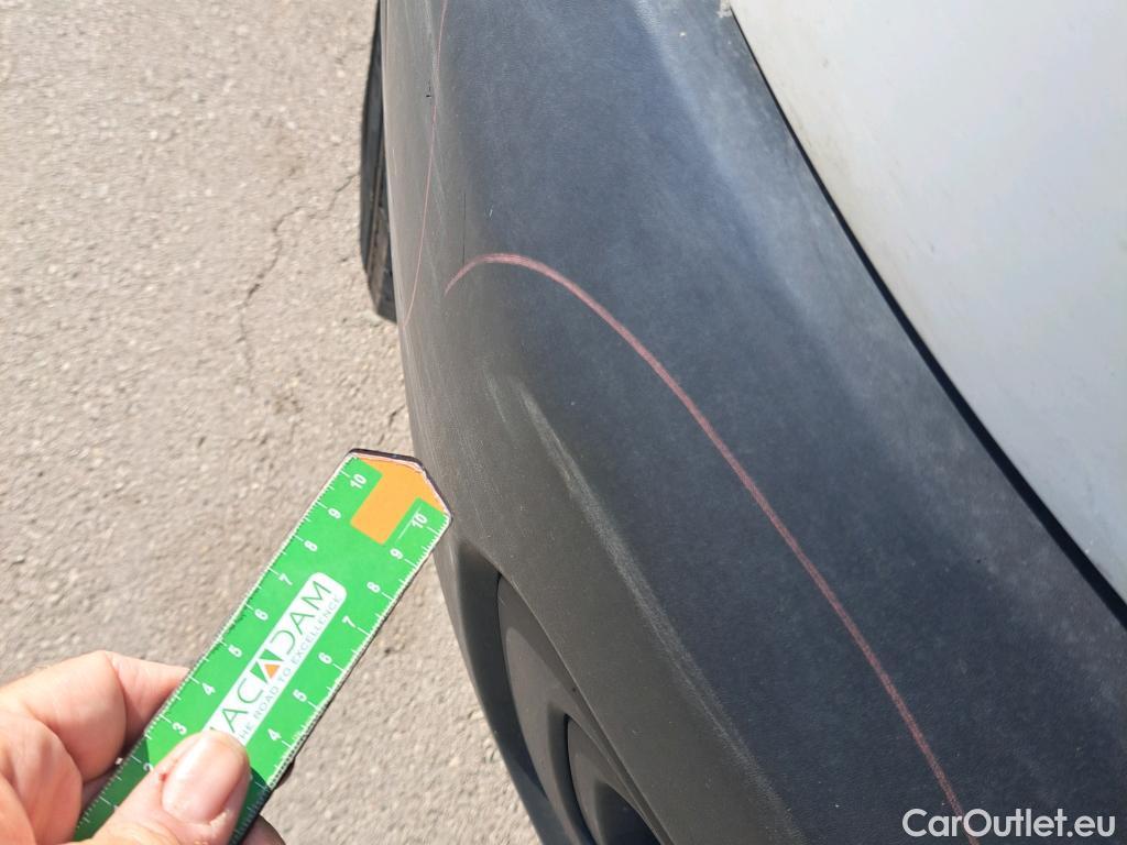  Ford  Transit FORD  / 2013 / 4P / furgón 350 96kW L2H2 Van Trend FWD #37