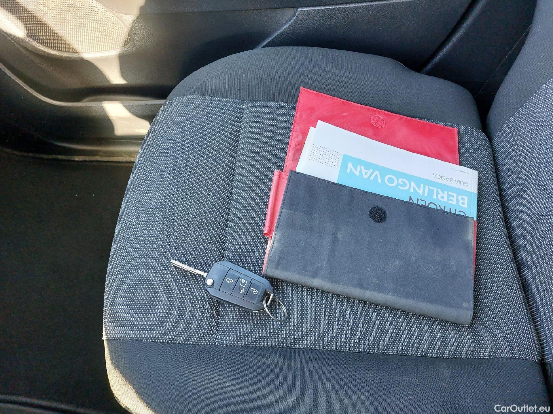  Citroen  Berlingo CITROEN  / 2018 / 3P / furgón derivado de turismo Talla M BlueHDi 100 CONTROL #1