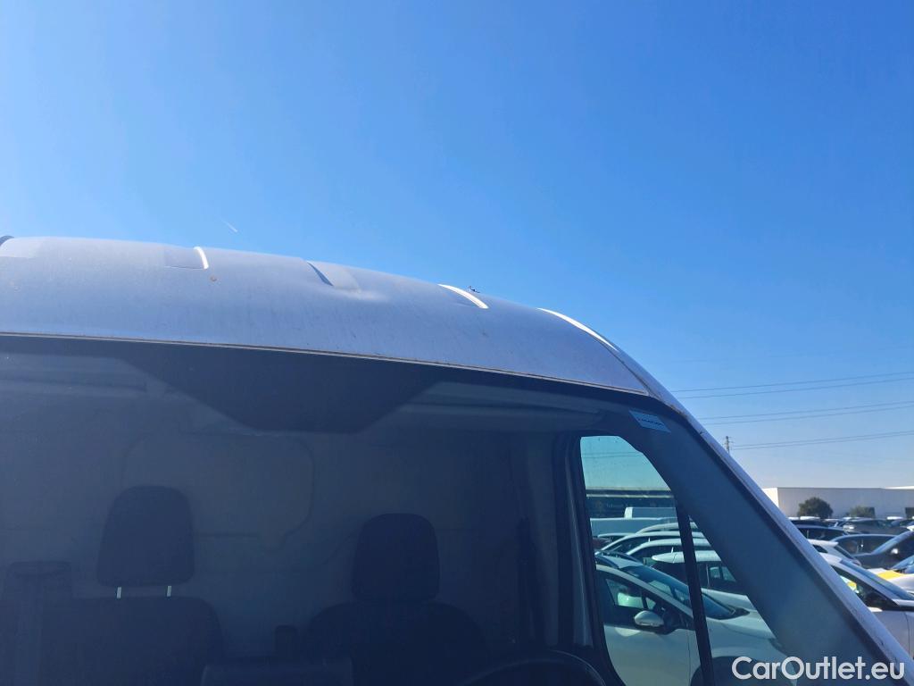  Ford  Transit FORD  / 2013 / 4P / furgón 350 96kW L2H2 Van Trend FWD #46