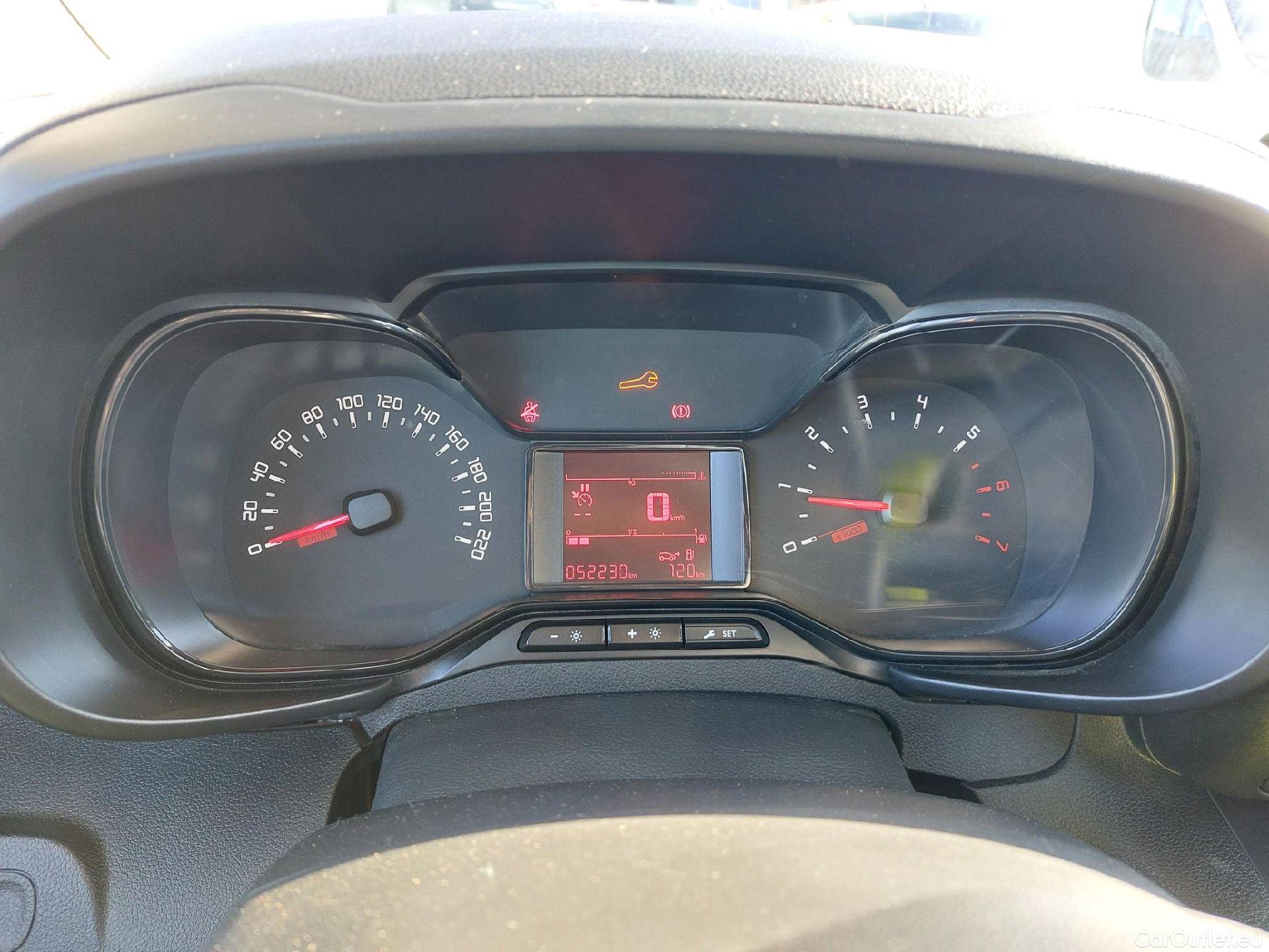  Citroen  Berlingo CITROEN  / 2018 / 3P / furgón derivado de turismo Talla M BlueHDi 100 CONTROL #2