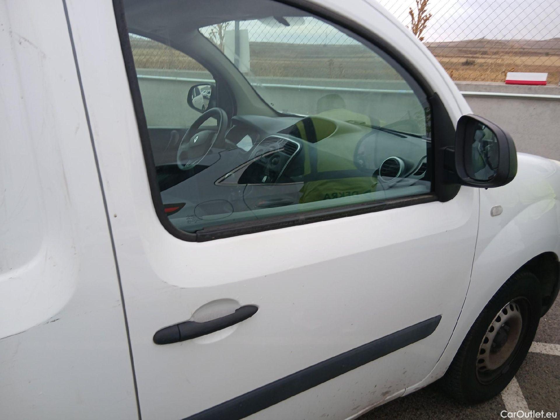  Renault  Kangoo  II Furgón Professional 1.5 dCi 95CV MT6 E6dT #PANELADO ISOTERMO# #26
