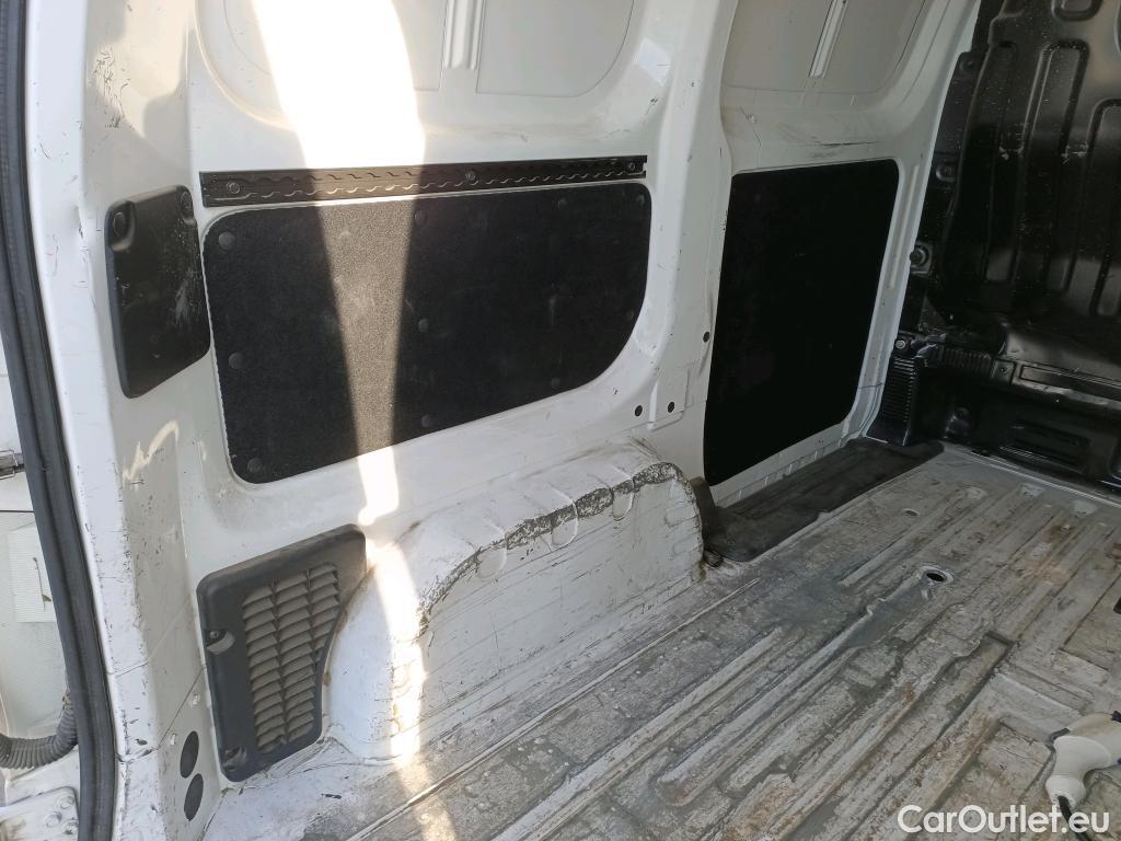  Nissan  NV200 NISSAN e- / 2009 / 4P / furgón Furgón 4p 40 kWh PROFESIONAL #8