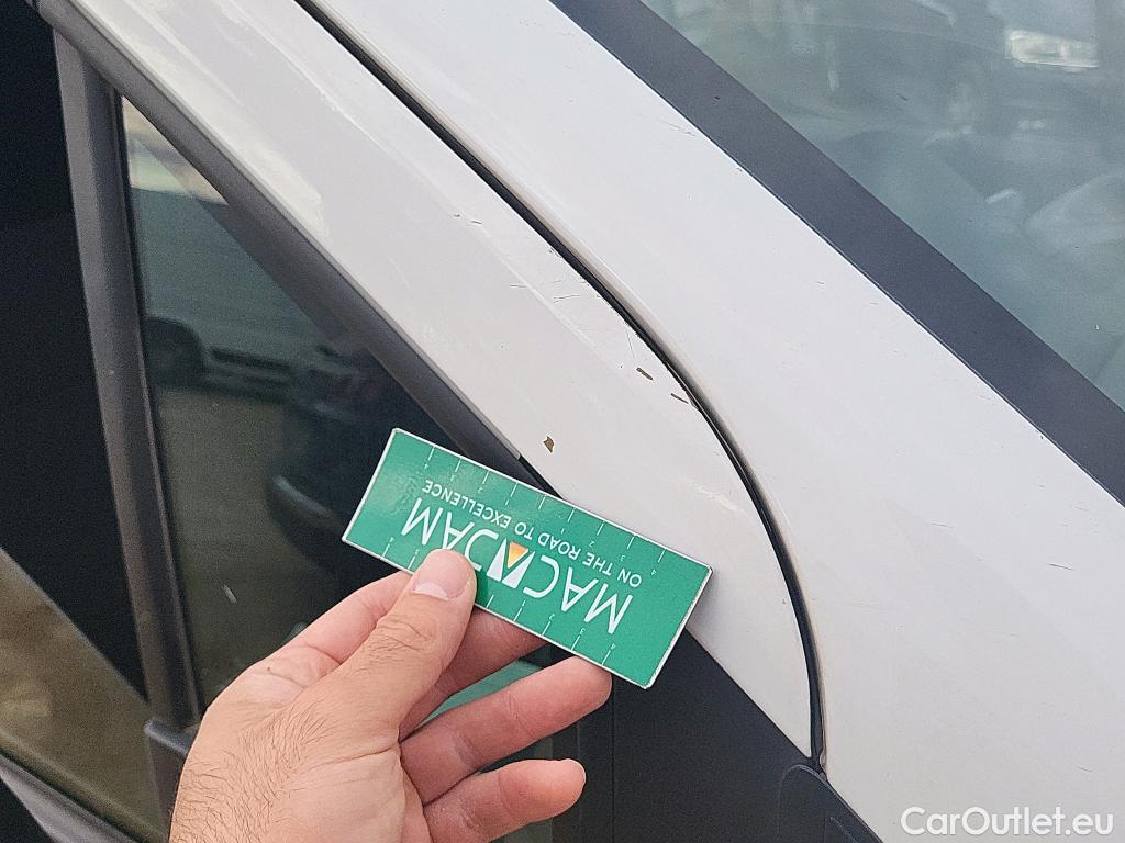  Peugeot  Partner PEUGEOT  / 2018 / 3P / furgón derivado de turismo Pro Standard 600kg BlueHDi 73kW (AC) #28