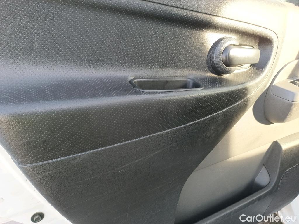  Nissan  NV200 NISSAN e- / 2009 / 4P / furgón Furgón 4p 40 kWh PROFESIONAL #39