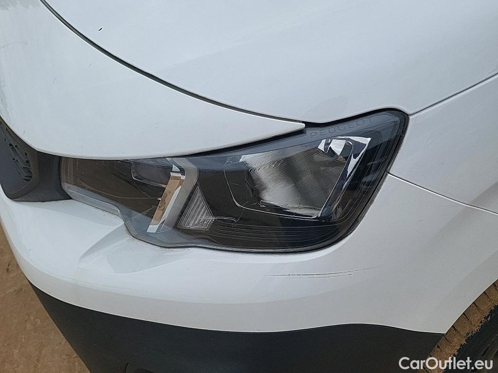  Peugeot  Partner PEUGEOT  / 2018 / 3P / furgón derivado de turismo Pro Standard 600kg BlueHDi 73kW (AC) #1