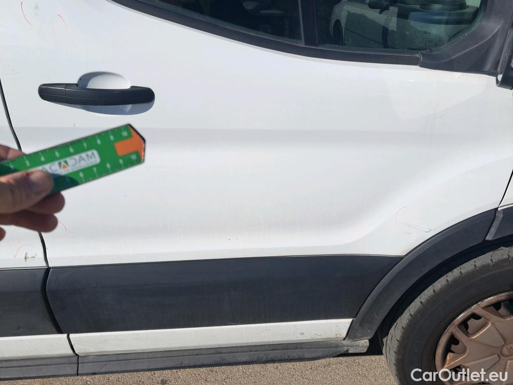  Ford  Transit FORD  / 2013 / 4P / furgón 350 96kW L2H2 Van Trend FWD #48