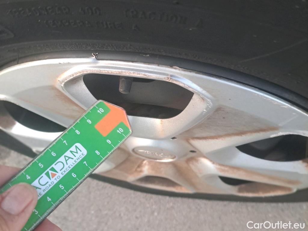  Ford  Transit FORD  Courier/2014/4P/furgón der.turis Van 1.5 TDCi 75kW Trend #32