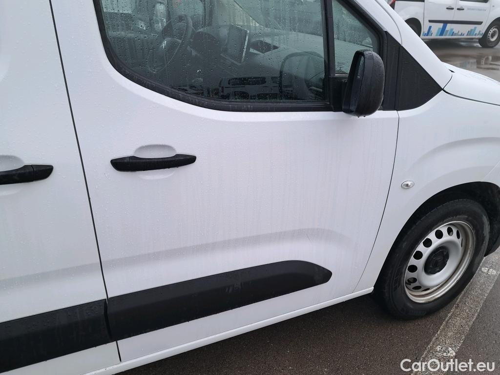  Citroen  Berlingo CITROEN  / 2018 / 3P / furgón derivado de turismo Talla M BlueHDi 100 WORKER #21