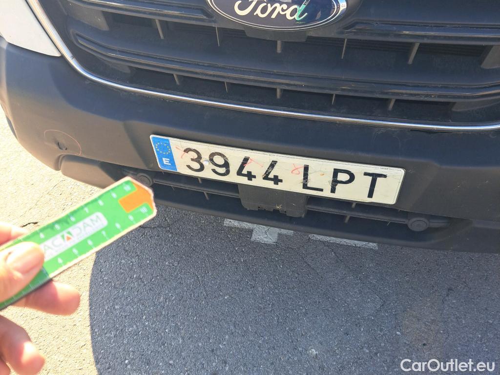  Ford  Transit FORD  / 2013 / 4P / furgón 350 96kW L2H2 Van Trend FWD #64