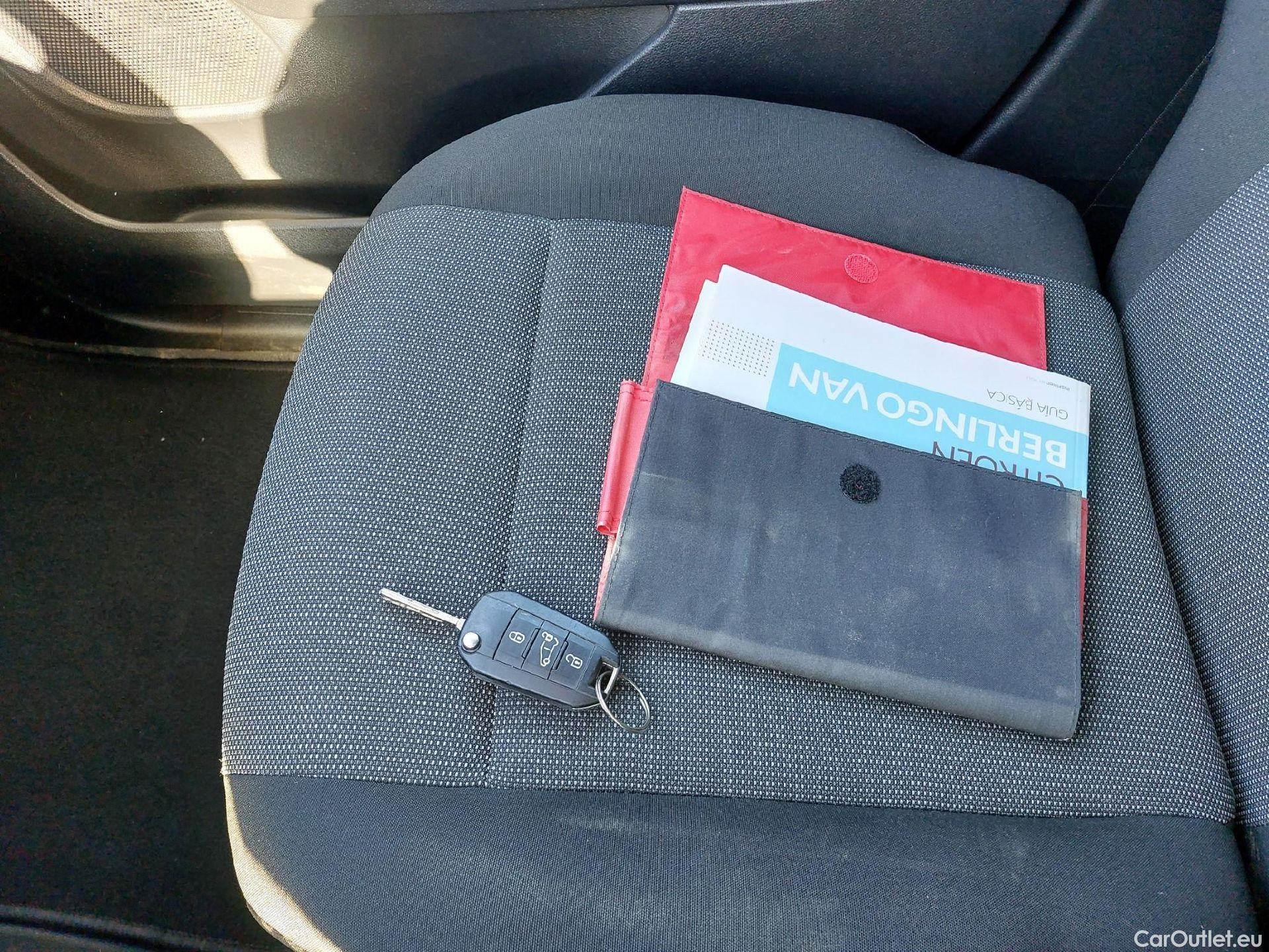  Citroen  Berlingo CITROEN  / 2018 / 3P / furgón derivado de turismo Talla M BlueHDi 100 CONTROL #3