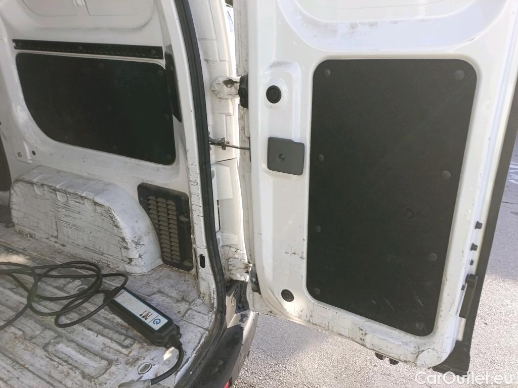  Nissan  NV200 NISSAN e- / 2009 / 4P / furgón Furgón 4p 40 kWh PROFESIONAL #9