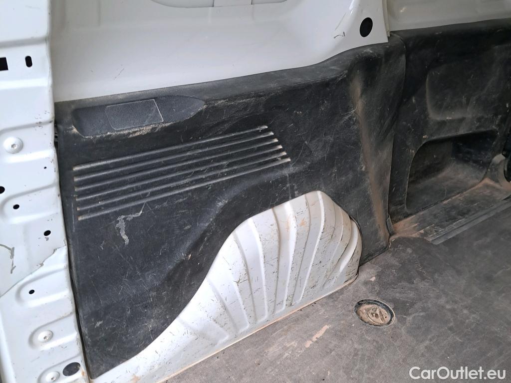  Citroen  Berlingo CITROEN  / 2018 / 3P / furgón derivado de turismo Talla M BlueHDi 100 WORKER #19