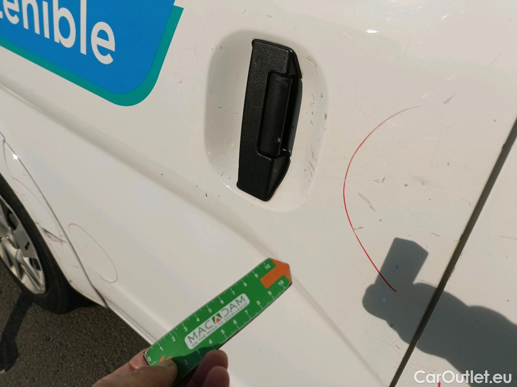  Nissan  NV200 NISSAN e- / 2009 / 4P / furgón Furgón 4p 40 kWh PROFESIONAL #17