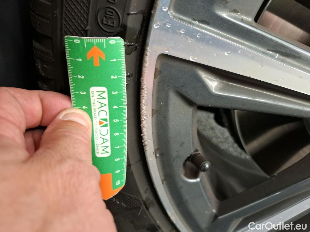  Bmw  Serie 2 BMW Série 2 Gran Coupé / 2019 / 4P / Berline 218I Business Design #39