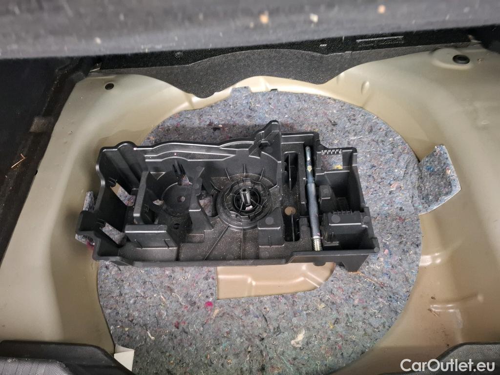  Citroen  C4  Berline Live Pack Business 1.2 PureTech 100CV BVM6 E6d #29