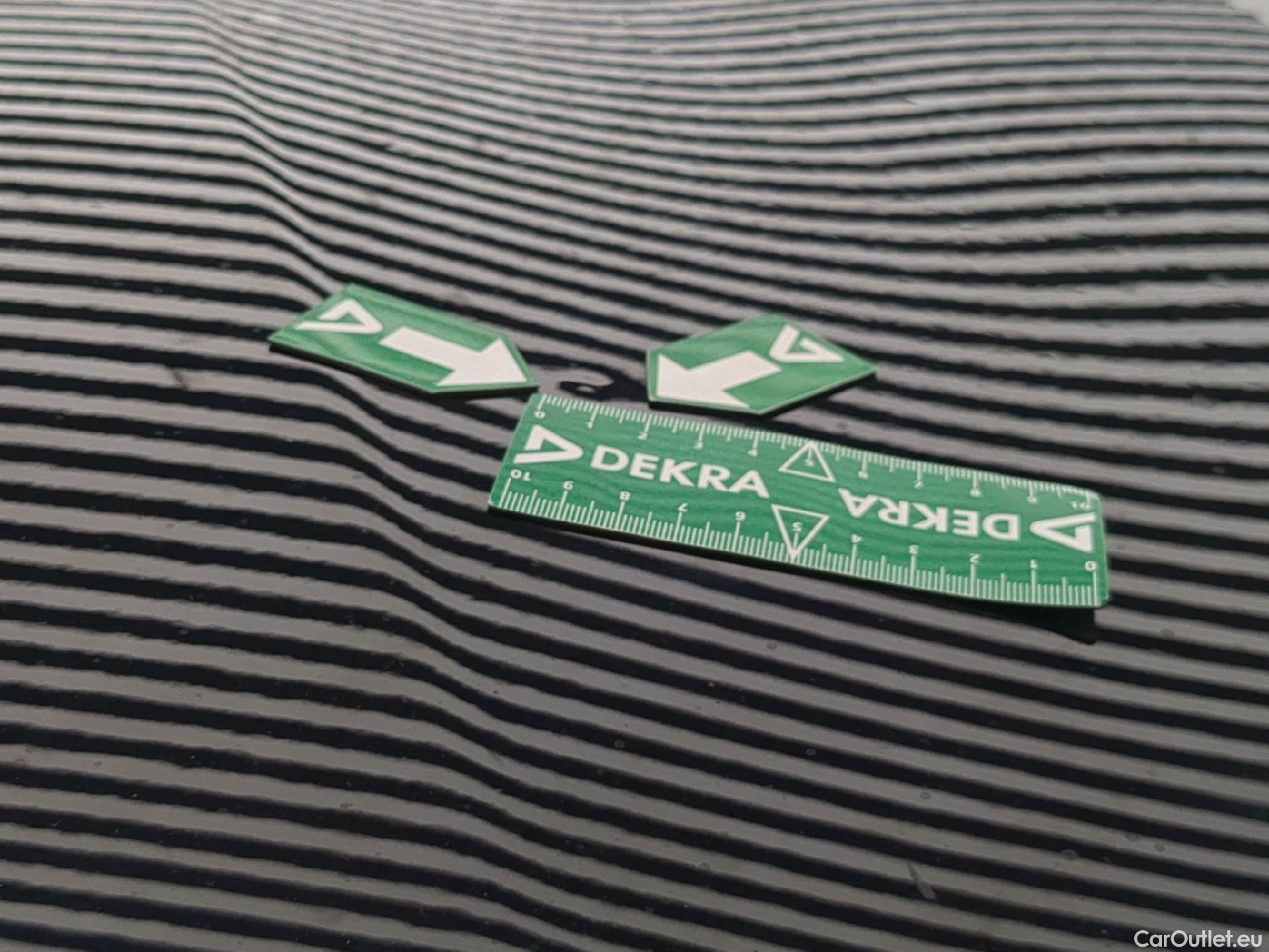  Bmw  Serie 1 Série 1 Berline 118d UrbanChic 2.0 150CV BVM6 E6 #29