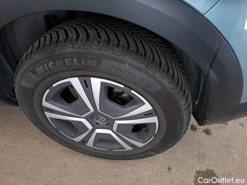  Citroen  C4  Berline Live Pack Business 1.2 PureTech 100CV BVM6 E6d #31